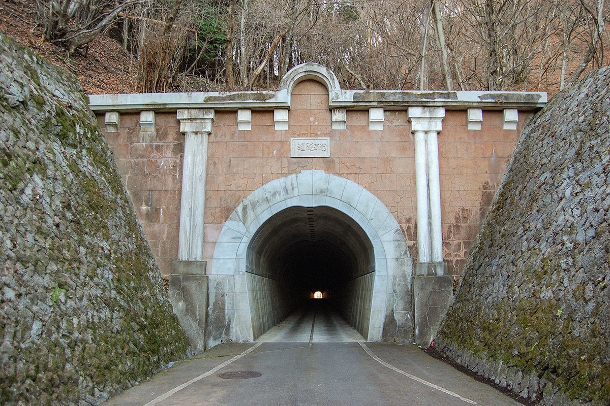 笹子隧道のサムネイル写真