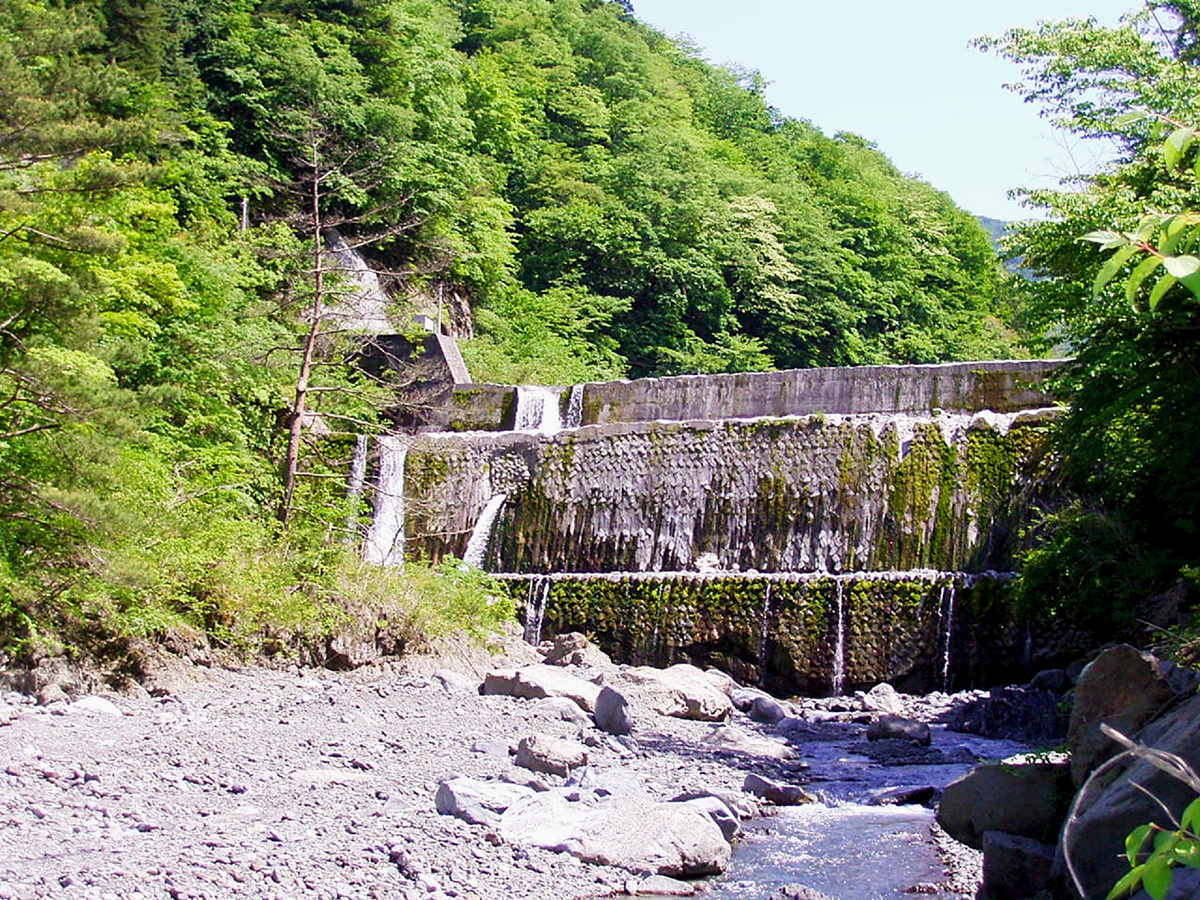 栃原砂防堰堤のサムネイル写真